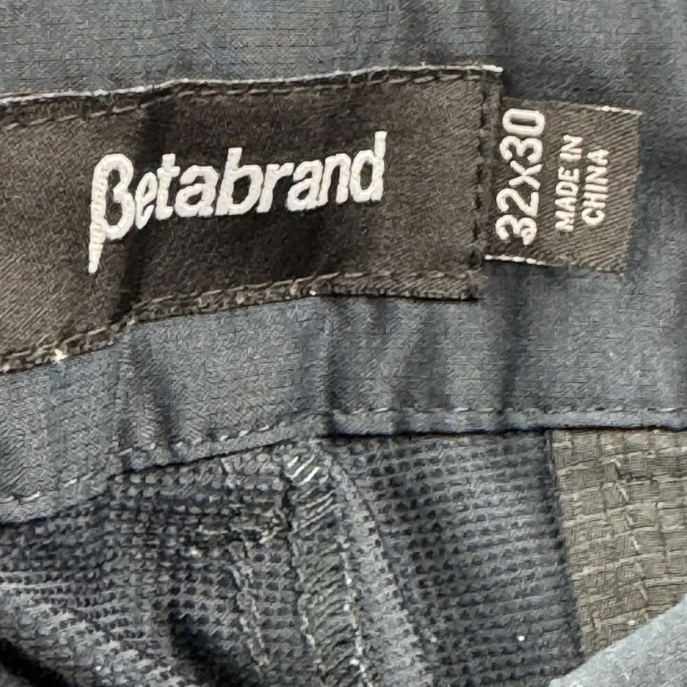Betabrand‎ Mens Size 32x30 Black Chino Pants Zippered Pockets Stretch